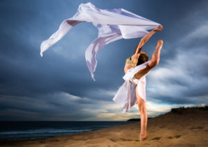 Dancer Pippa Ravenscroft, Curl Curl, Australia, Richard McGibbon Photography